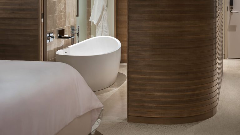 PHL 006 original 768x432